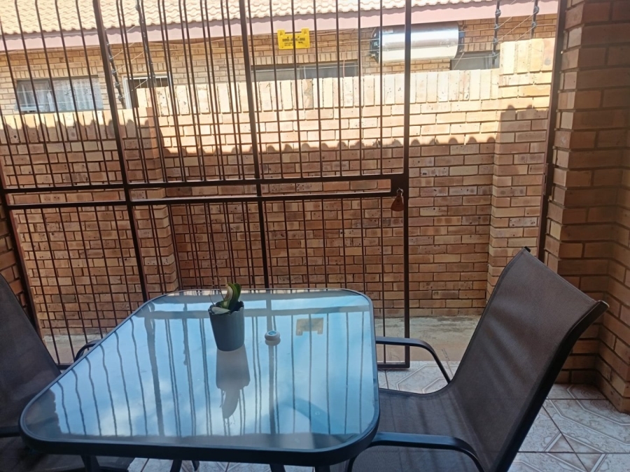 4 Bedroom Property for Sale in Minerva Gardens Northern Cape